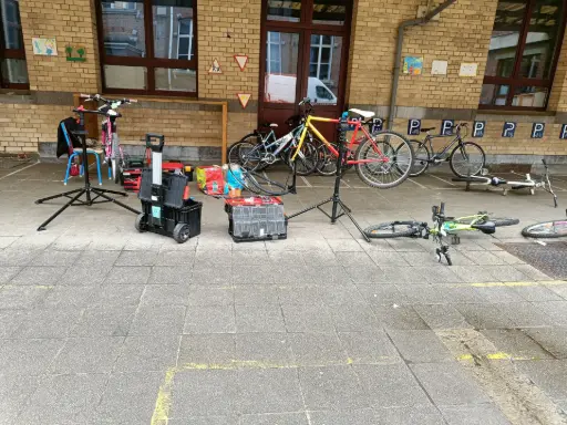 Réparation dans une école