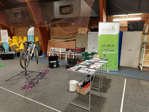 stand dans un hall sportif